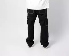 CALÇA CARGO PRETA na internet