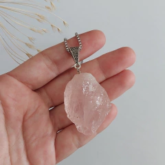 Colar Difusor Pessoal de Pedra Natural Bruta - Quartzo Rosa na internet