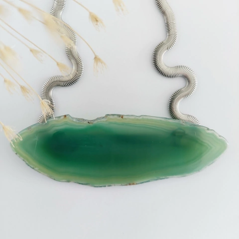 Colar Chapa de Ágata Natural Verde - Tingida 02