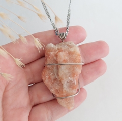 Colar de Pedra do Sol Natural - Alegria e Inspiração - comprar online