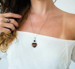 Colar Difusor Pessoal Coração de Pedra - Olho de Tigre - comprar online