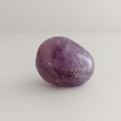 Ametista Rolada Natural P - Espiritualidade, Transmutação e Proteção - comprar online