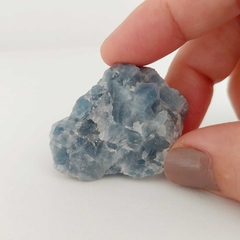 Calcita Azul Natural Bruta M - Suavidade e Relaxamento - comprar online