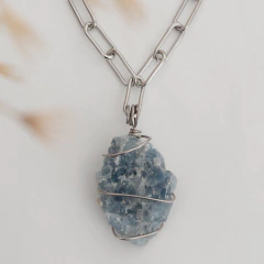 Colar de Pedra Calcita Azul Natural - Suavidade e Relaxamento