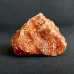 Calcita Laranja Bruta G - Alegria, Energização e Destemor - comprar online