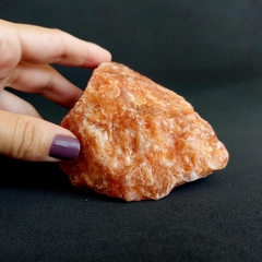 Calcita Laranja Bruta G - Alegria, Energização e Destemor - comprar online