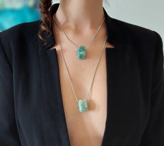 Colar de Quartzo Verde Bruto - comprar online