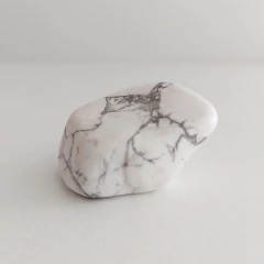 Howlita Rolada M - Espiritualidade, Purificação e Positividade - comprar online