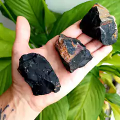 Ônix Bruto Natural M - Poder, Proteção e Autoconfiança - comprar online