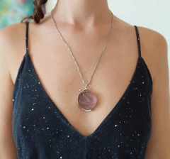 Colar Perfumeiro Lua de Ametista - comprar online