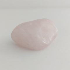 Quartzo Rosa Rolado P - Amor, Paz e Cura Emocional - comprar online