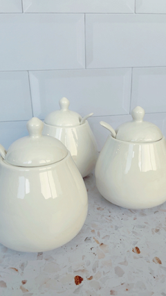 AZUCARERA DE PORCELANA CON CUCHARA