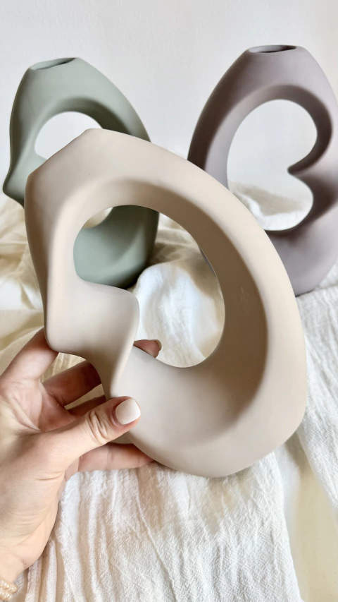 Florero Curvo - Beige - comprar online