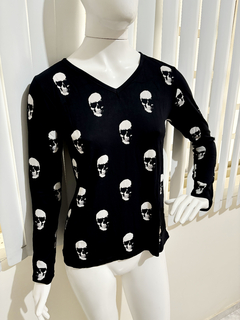 Blusa Manga longa Skull na internet