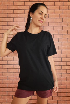 Camiseta Unissex em algodão orgânico Preta lisa - comprar online
