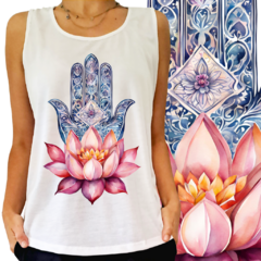 Mão de Hamsa com flor de lótus - comprar online