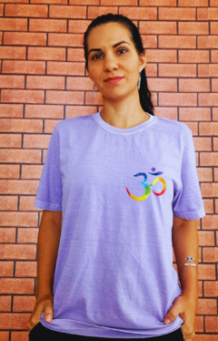 Camiseta Unissex OM em algodão orgânico Lavanda - comprar online