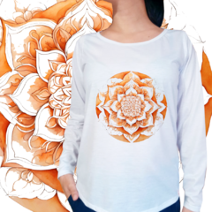 Mandala flor laranja na internet