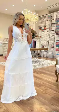 Vestido longo renda e tule na internet