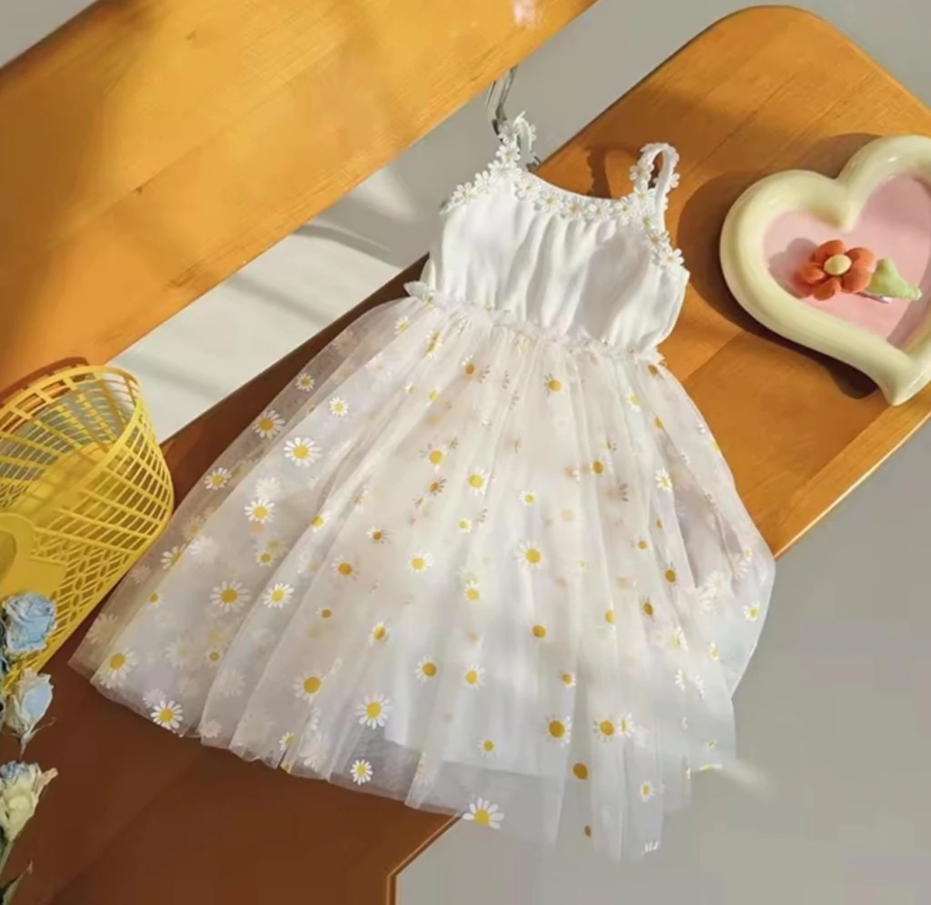 Vestido Floral Margaritas Blanco sin mangas.