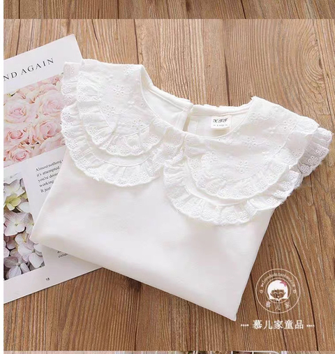 Remera Blanca con Cuello Broderie - comprar online