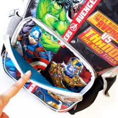 COMBO Mochila escolar 18´ espalda + Lunchera C/Botella Avengers 90124 - Compranet