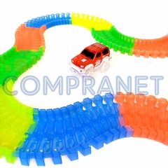 Pista Flexible Luminosa, 220 piezas, incluye 1 auto con luz, 12102 en internet