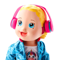 Imagen de Muñeca Viajera con Auriculares, valija, pasaporte y Accesorios 12707