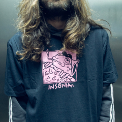 CAMISETA / INSÔNIA na internet