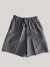 Pantalon bermuda gris. NZ en internet