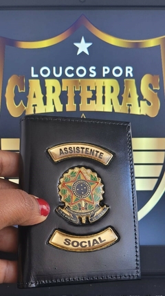 Carteira em couro com 2 brasões - Assistente social com nome - comprar online