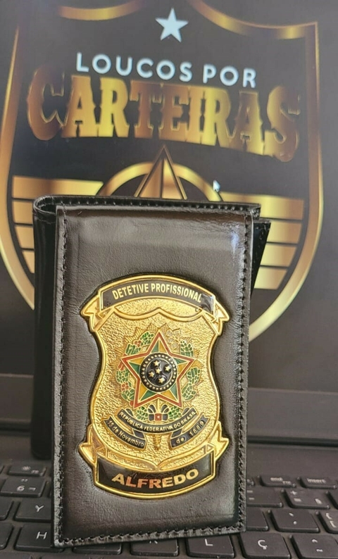 Carteira porta documentos em couro com brasão - Detetive profissional personalizado com nome - comprar online