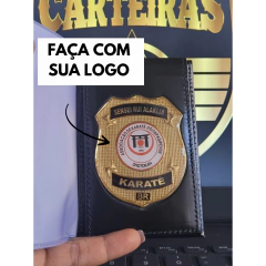 Carteira porta documentos em couro com brasão - Personalizada com sua logo e suas escritas - comprar online