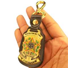 Chaveiro em couro com brasão - Instrutor de tiro personalizado com nome