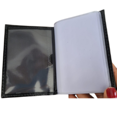 Carteira porta documentos em couro com brasão - Fisioterapeuta com nome - Loucos Por Carteiras
