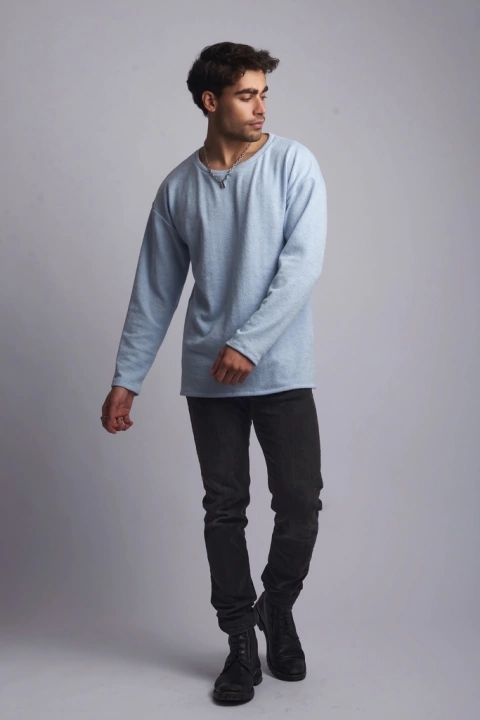 Sweater Celeste cuello amplio