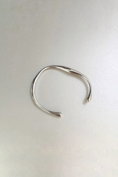 Pulsera Liquid Cuff