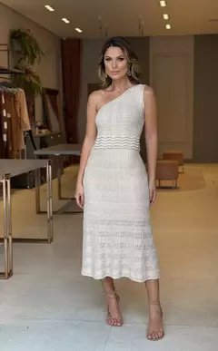 VESTIDO LINHA SUÍÇA - Lais Vitória Tricot