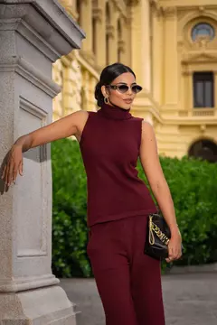CONJUNTO MOUSSE LAUREANA