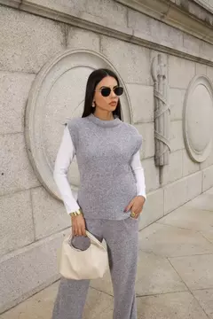 CONJUNTO MOUSSE CARMEN