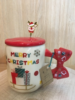 TAZA DE CERÁMICA CON TAPA Y CUCHARITA MERRY CHRISTMAS 450 ML - MR & MRS TEACUP