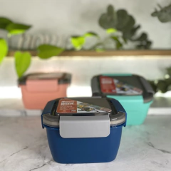 VIANDA BOX CUADRADA CON DIV Y SALSERO DIP Y CUCHARA MSURE 1100 ML