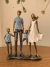 Escultura família 2 meninos color