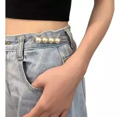 Alfinete Aperta Calça Ajuste De Roupas Broche Perola na internet
