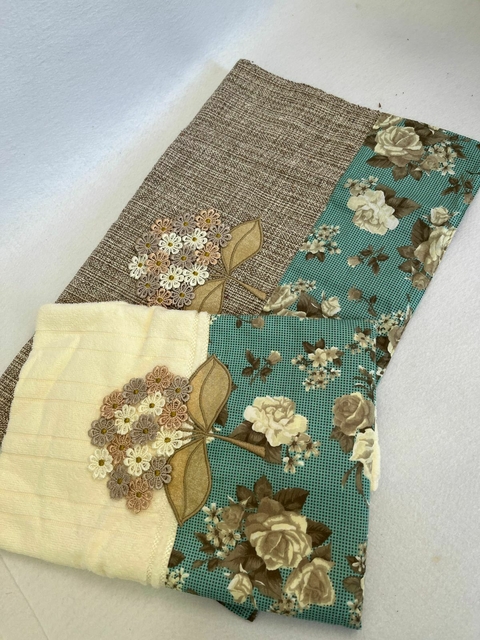 Conj. Banheiro Tapete + Toalha de Rosto (marfim + azul)