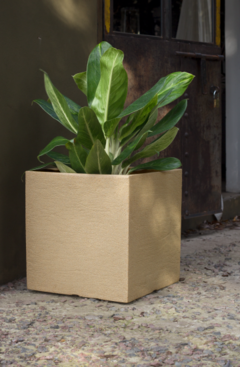 CUBO / CUADRADA RUSTICO 40X40 ROTOMOLDEO RAYUN