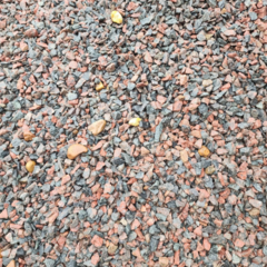 Piedra granza Granito mix rojo gris 6 a 20mm X 25 KG