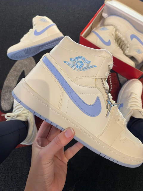 AIR JORDAN BOTA OFF AZUL BEBE - comprar online