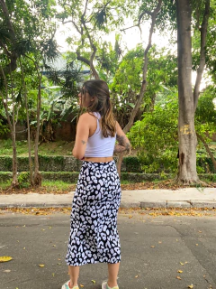 SAIA MIDI PRETA ESTAMPA REDONDA - comprar online