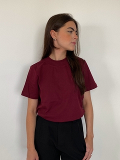 Camiseta Básica Gola Francesa